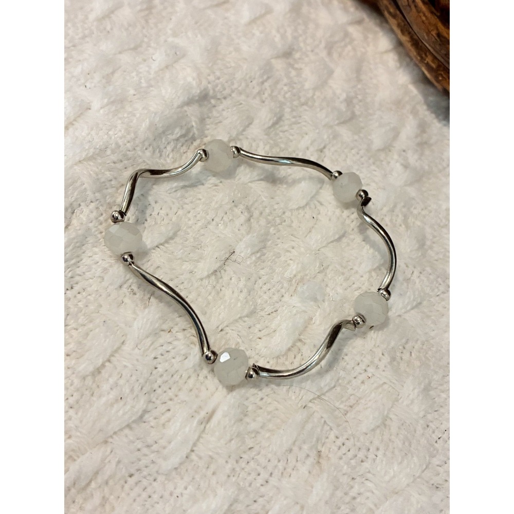 Silver Tone Stretch Bracelet White Faceted Beads Wavy Tube Beaded Jewelry
